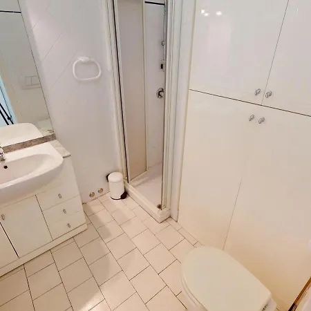 Appartement Spacieux Avec Terrasse Face A Menton, Proche Plages Et Centre-ville - Fr-1-196-327