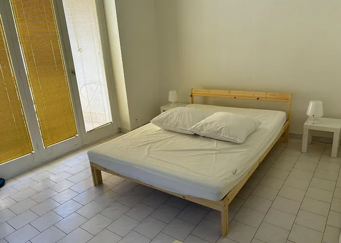 Grand 2p A Avec Terrasse Proche Plages - Fr-1-196-327